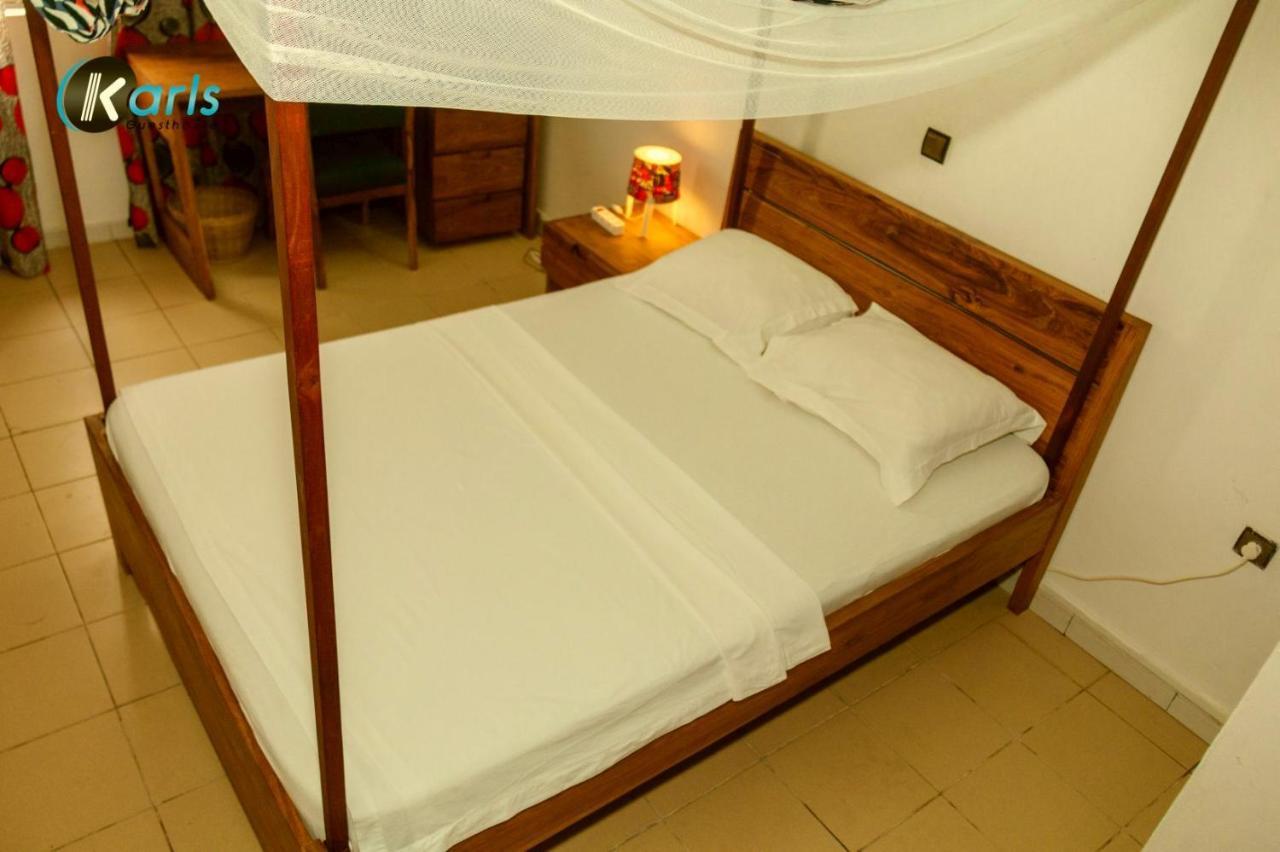 Karls Guesthouse Cotonou Exterior photo