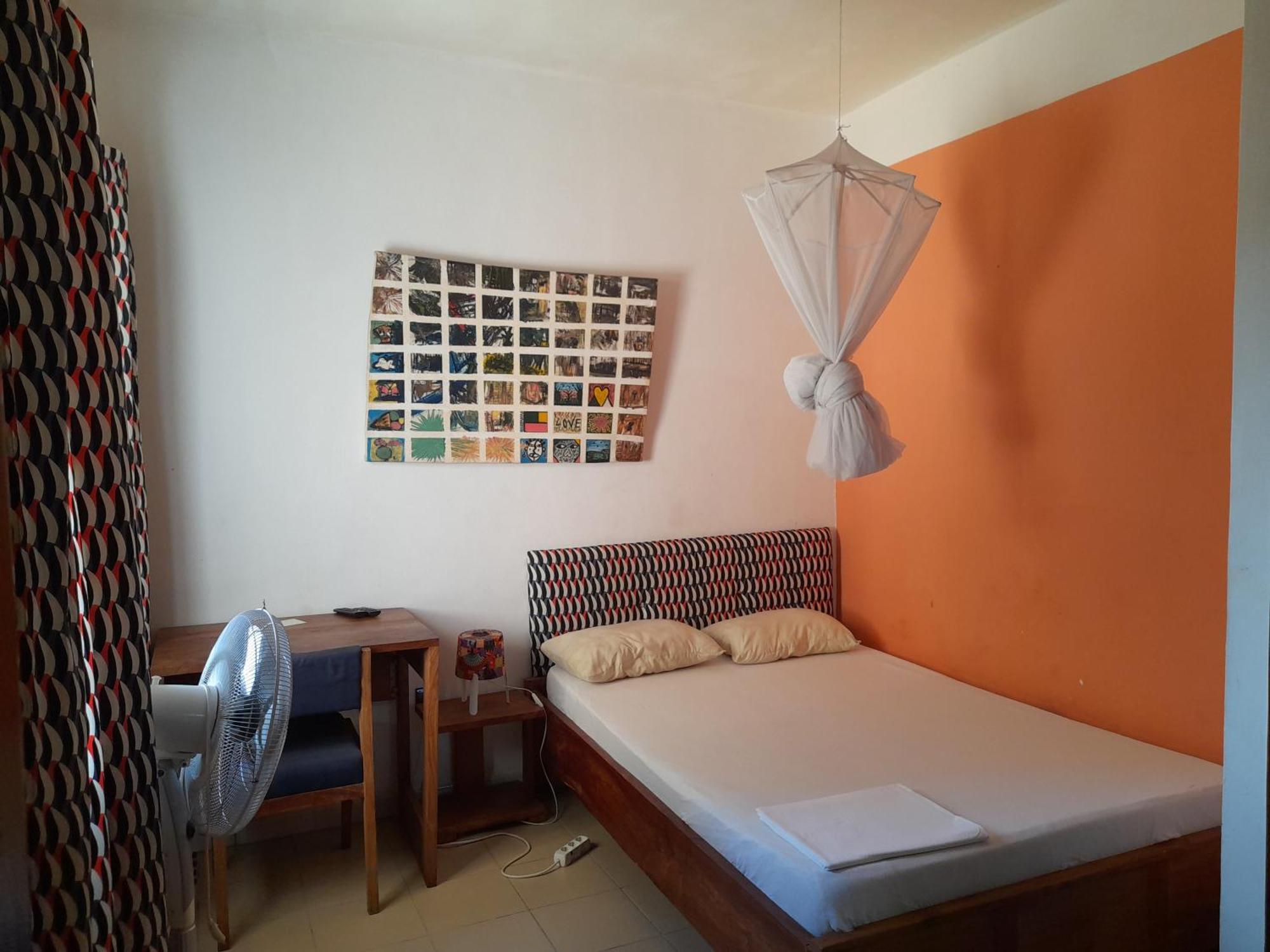 Karls Guesthouse Cotonou Room photo