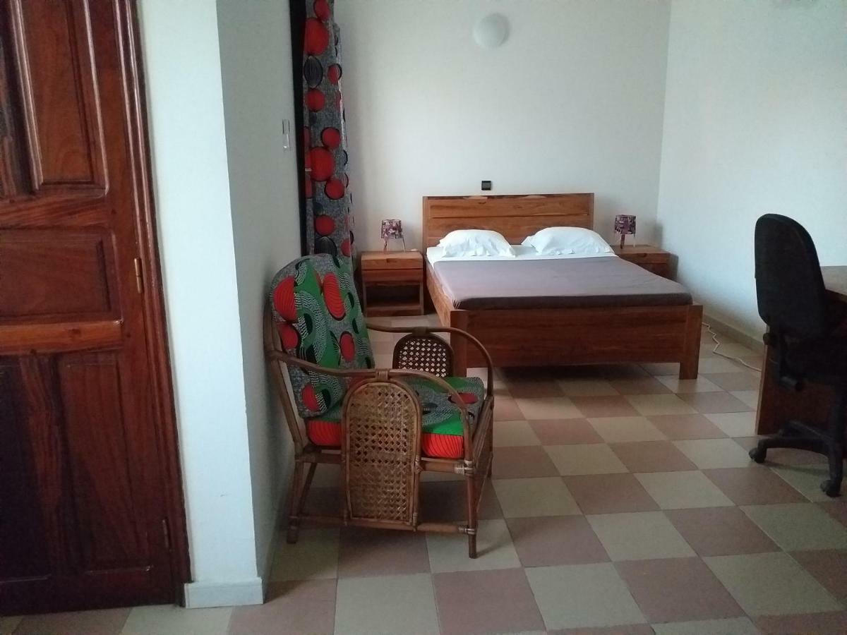Karls Guesthouse Cotonou Exterior photo